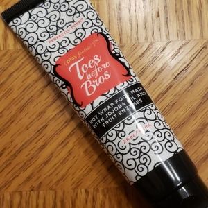 Perfectly Posh Toes Before Bros Foot Mask